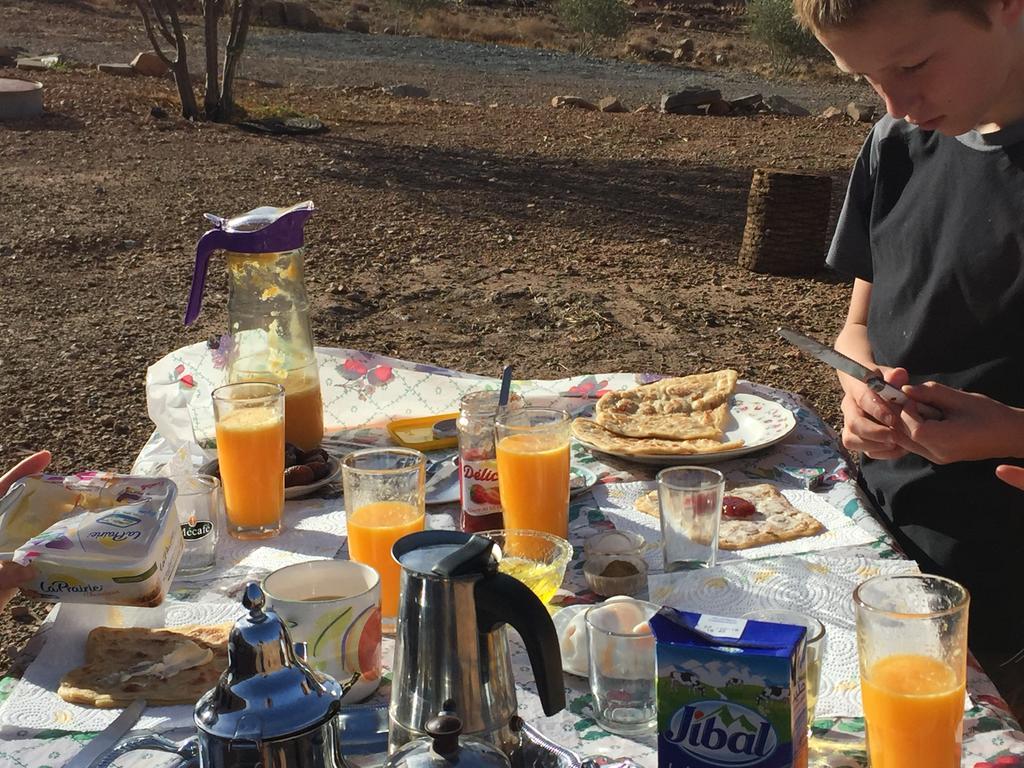 Gite D'Etape Traditionnel Berbere Ifri Exteriör bild